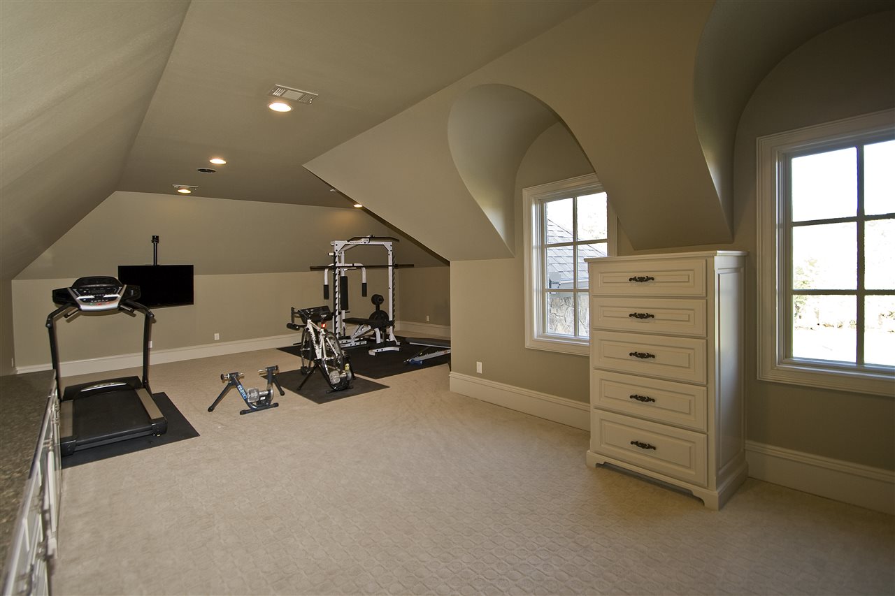CHENAL VALLEY SOLOGNE CIRCLE - Residential