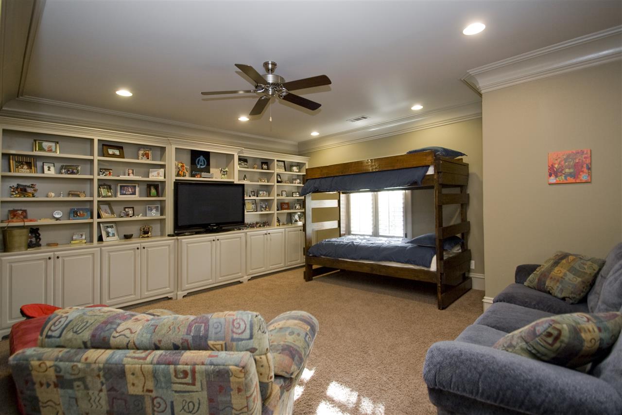 CHENAL VALLEY SOLOGNE CIRCLE - Residential