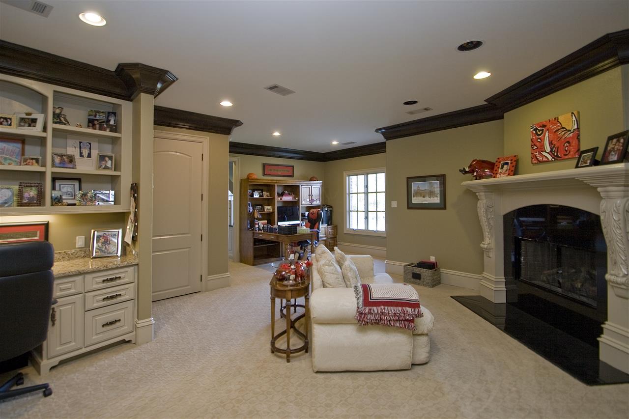 CHENAL VALLEY SOLOGNE CIRCLE - Residential
