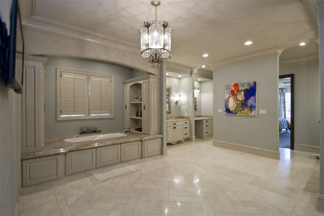 CHENAL VALLEY SOLOGNE CIRCLE - Residential
