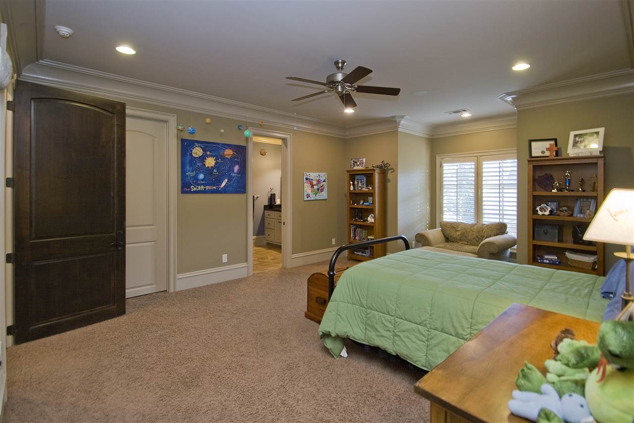 CHENAL VALLEY SOLOGNE CIRCLE - Residential