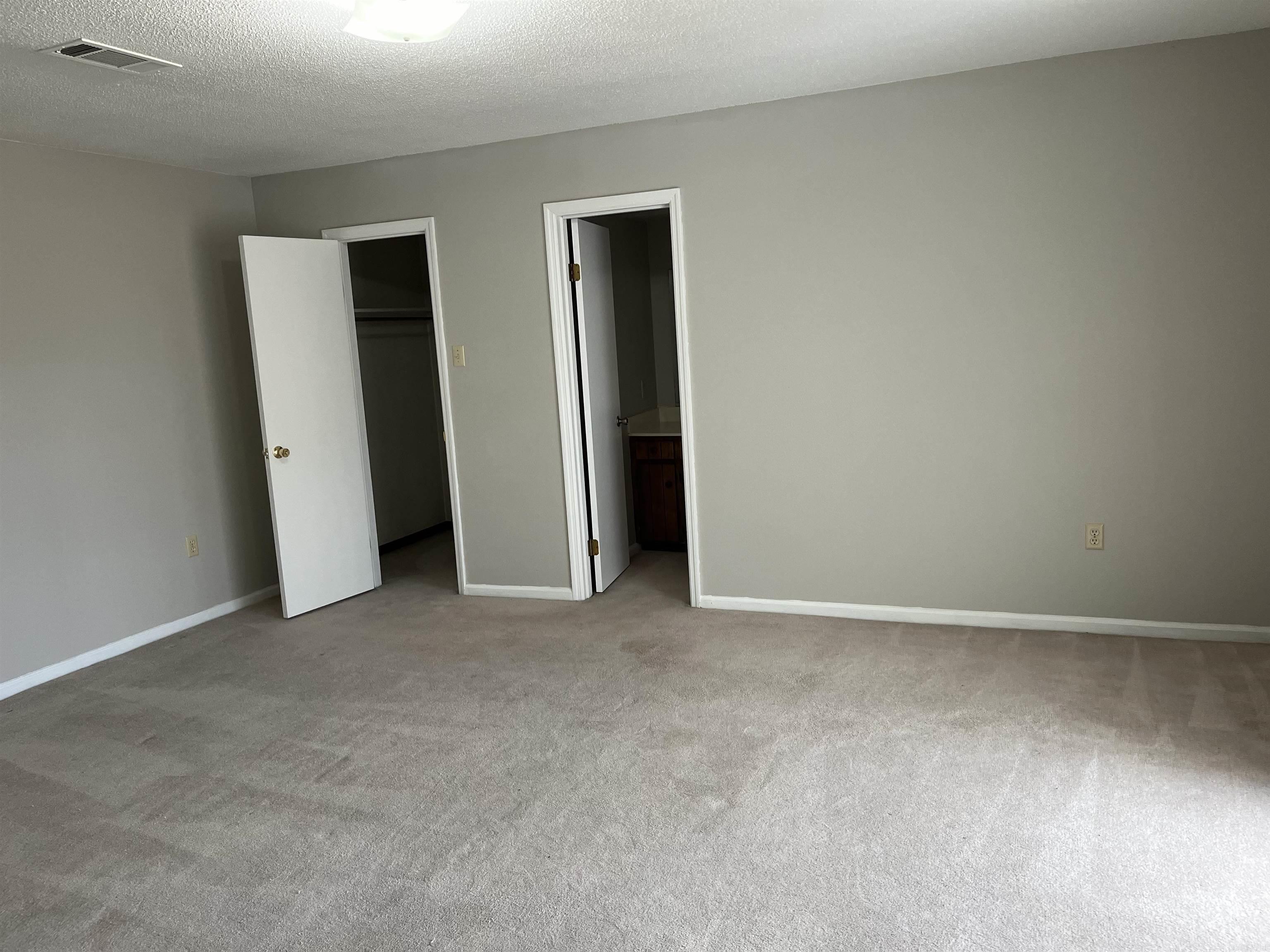 Smoking Oaks - Residential