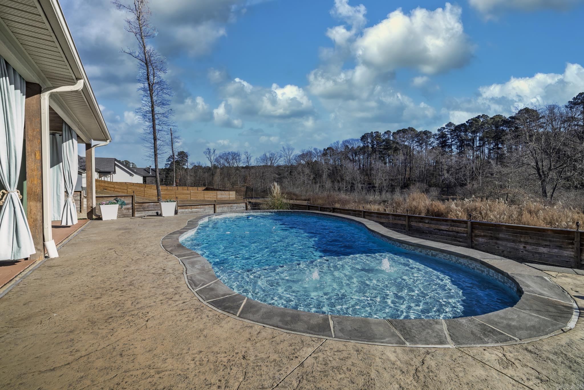THE WATERS ON TIMBERLAKE - Residential