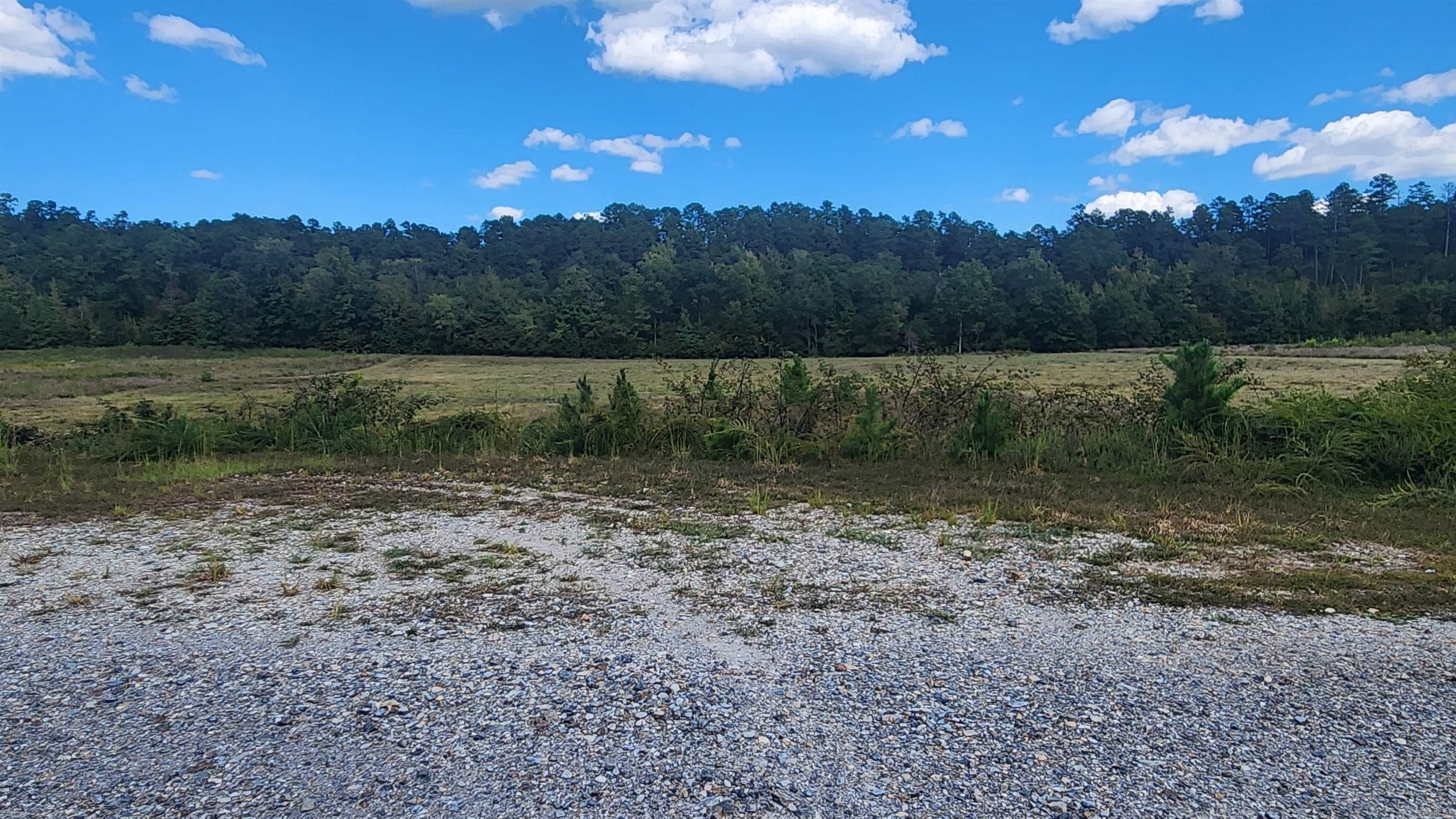 REVAS RETREAT - Land