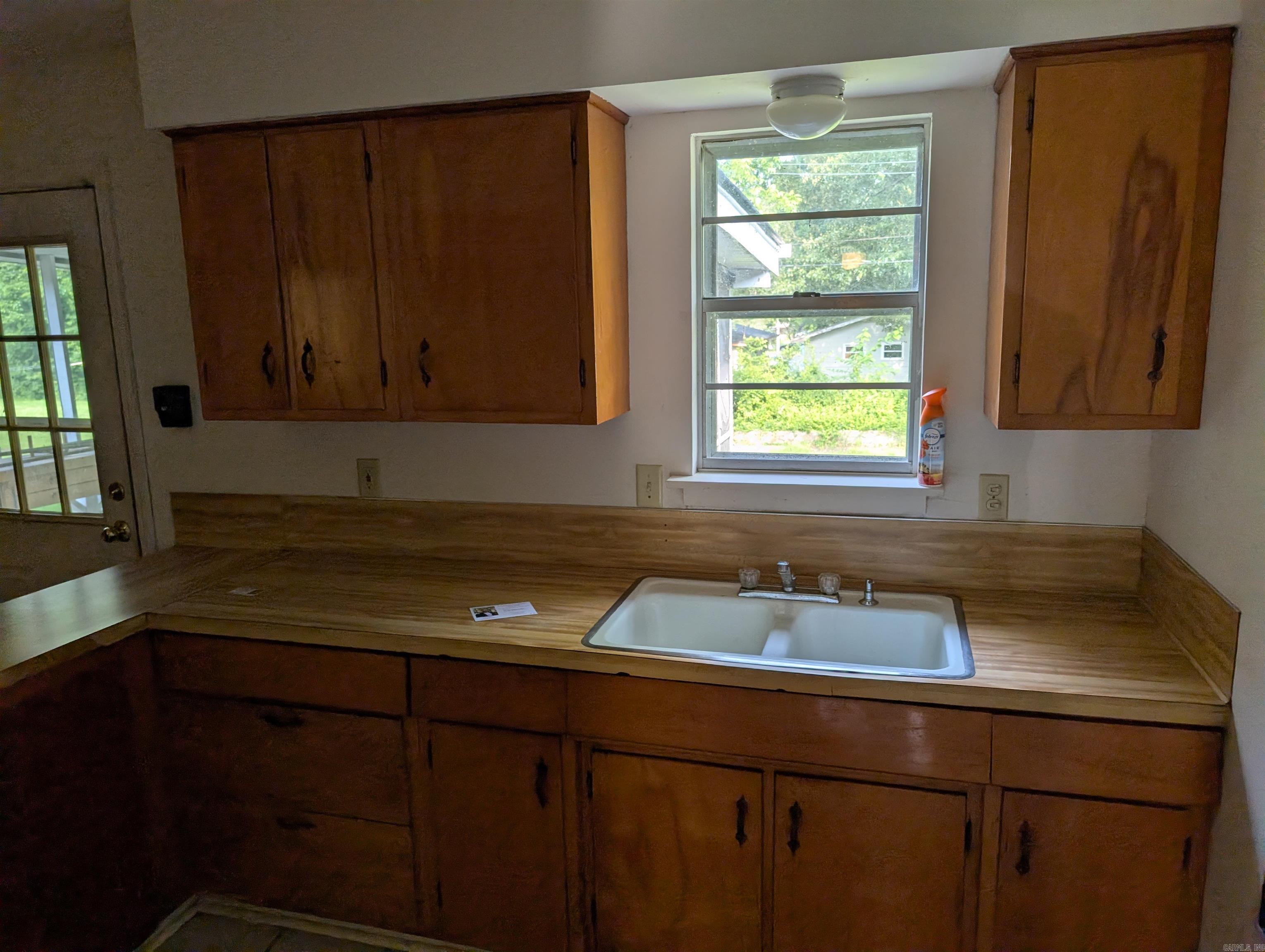 HAMILTON & BRACK - Residential