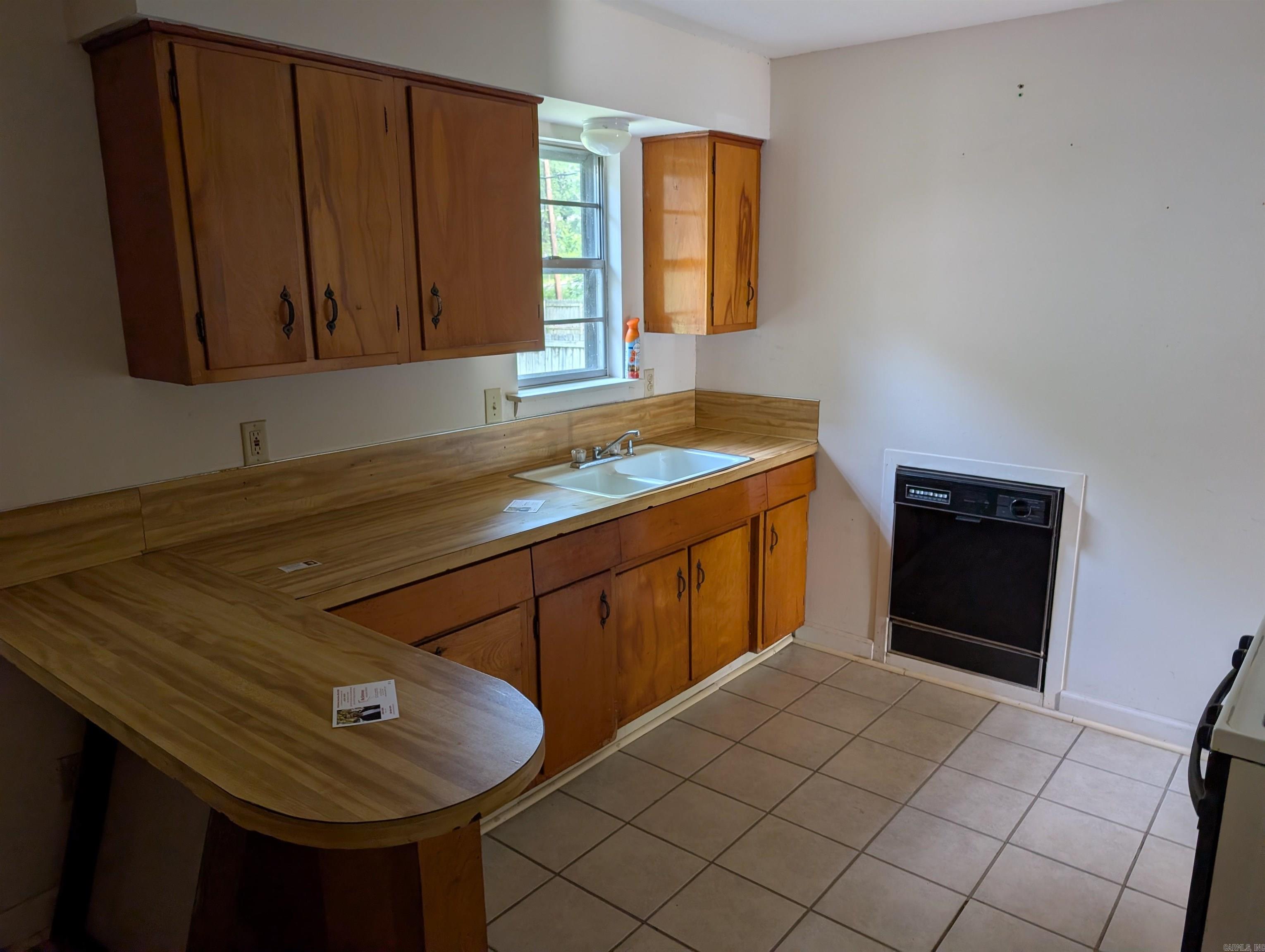 HAMILTON & BRACK - Residential