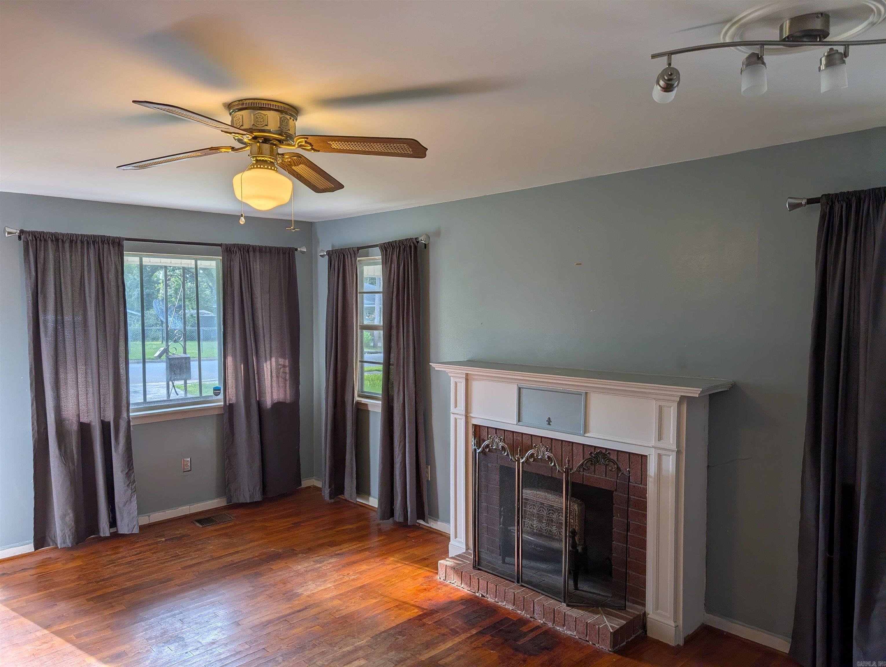HAMILTON & BRACK - Residential
