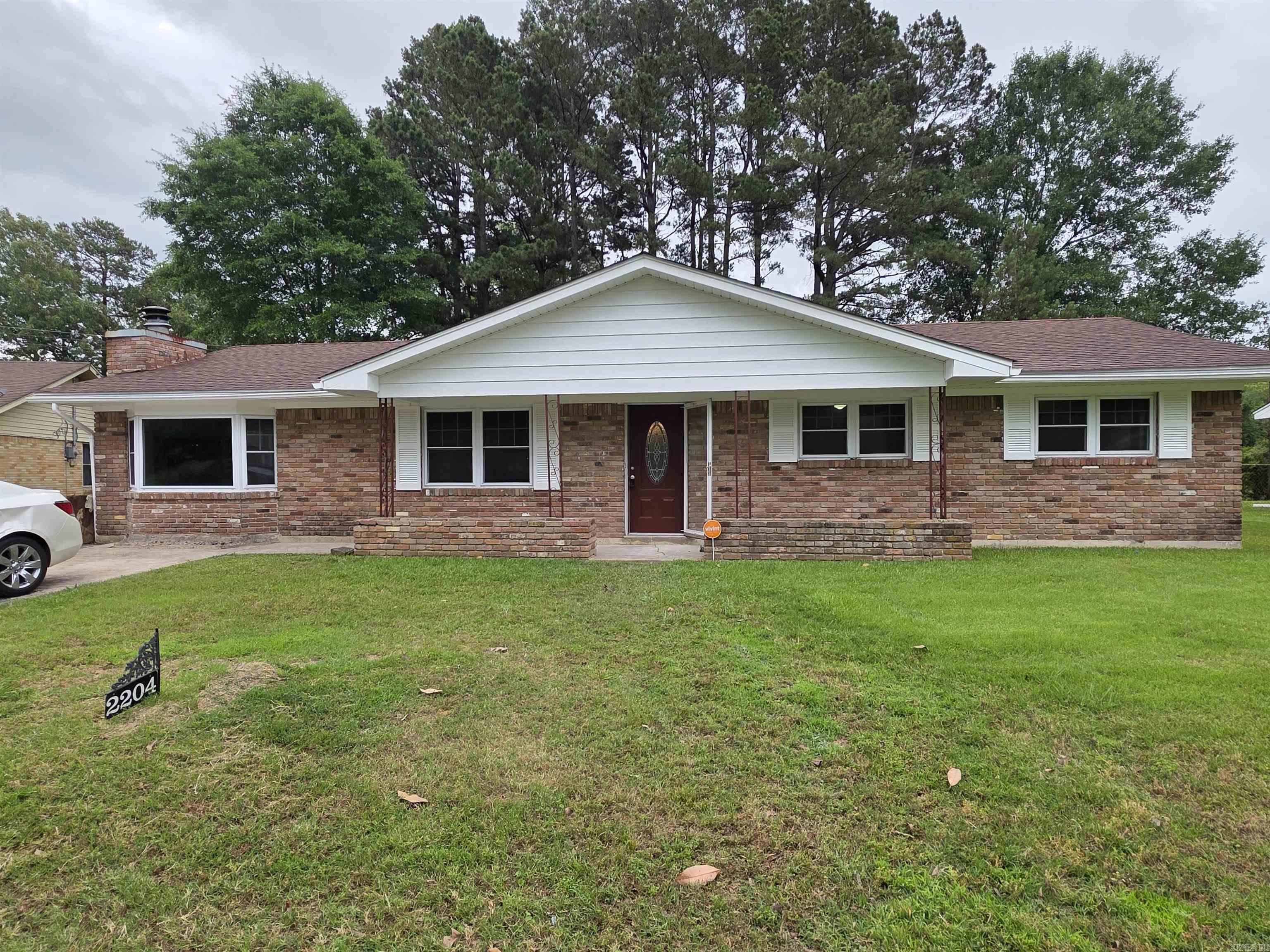 Remodeled 3 bedroom 1.5 bath home great for a first time home buyer. Has a newer roof and hotwater heater. New luxury vinyl tile throughtout, new counter tops, paint and more.  Please call for more details.
