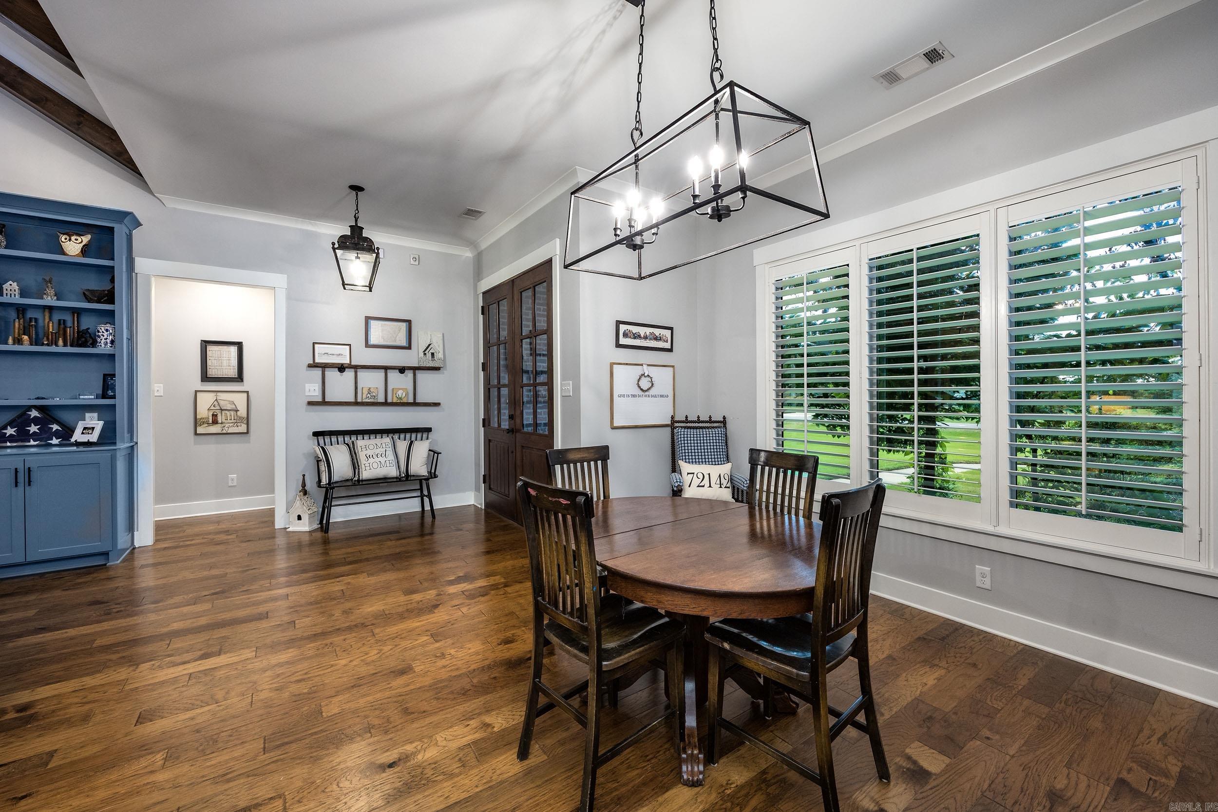 HORSE SHOE LAKE ESTATES - Residential