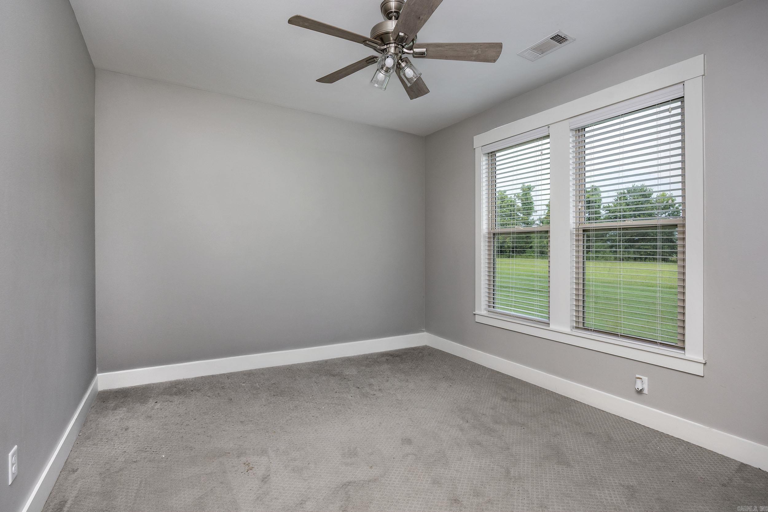 HORSE SHOE LAKE ESTATES - Residential