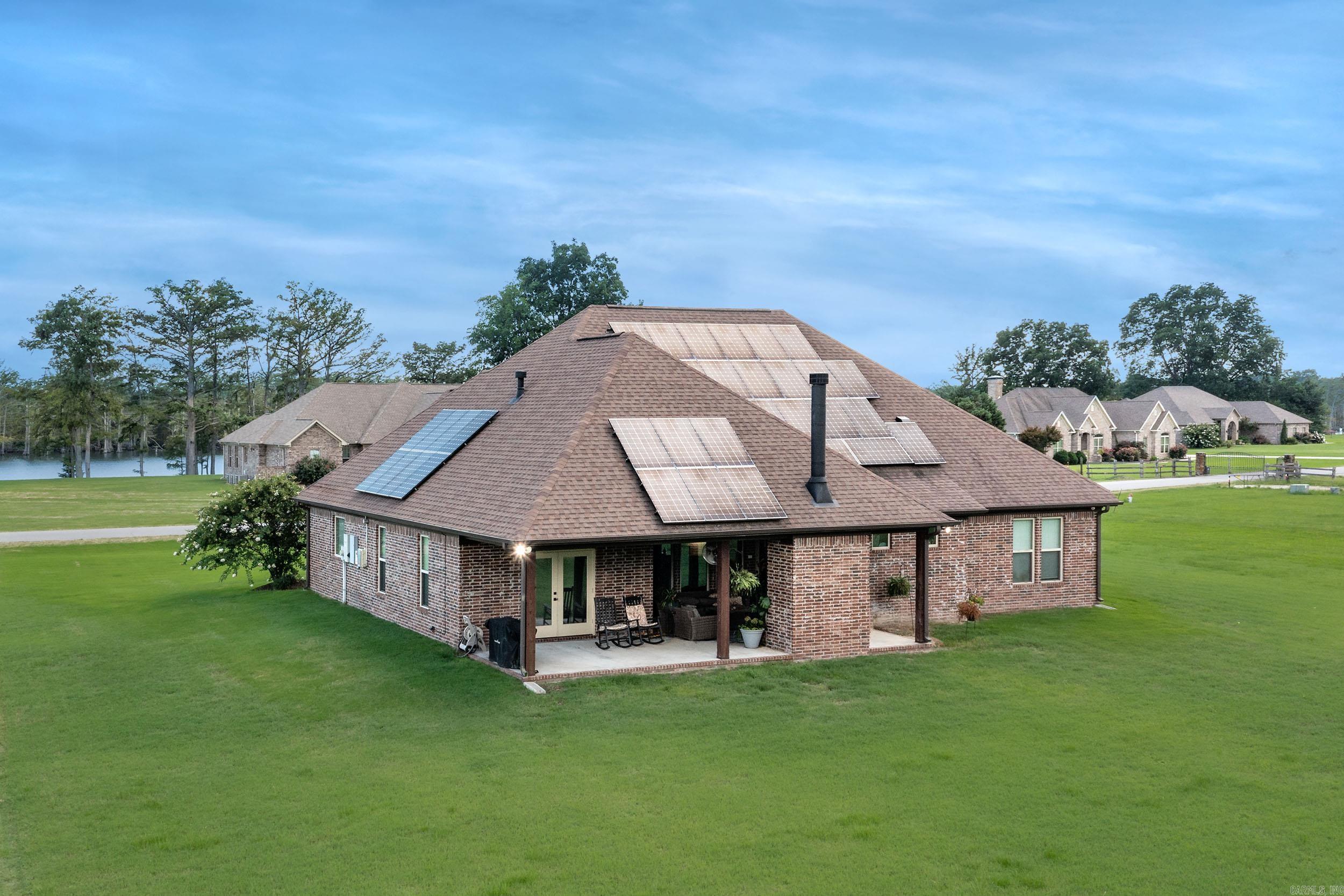 HORSE SHOE LAKE ESTATES - Residential