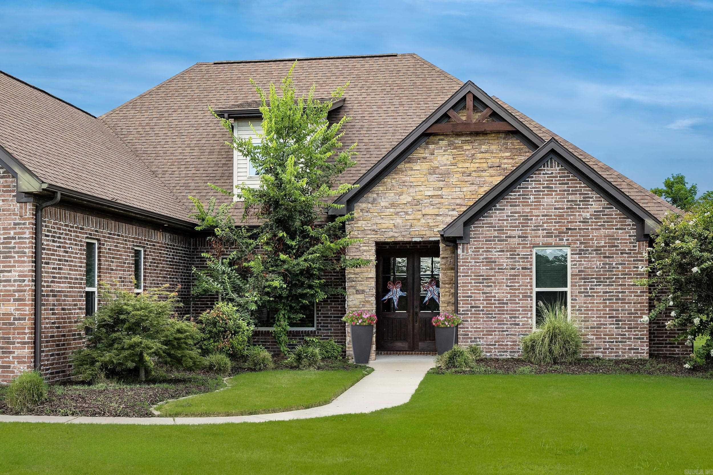 HORSE SHOE LAKE ESTATES - Residential