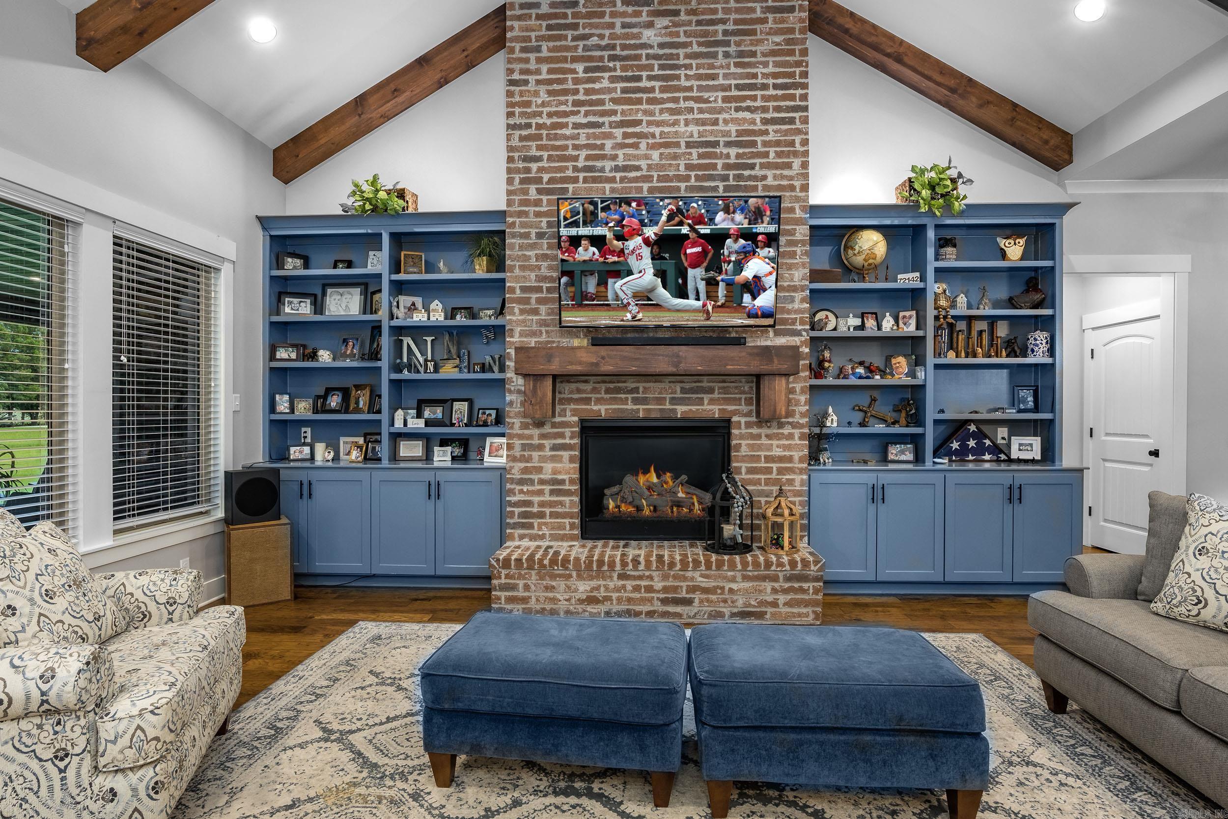 HORSE SHOE LAKE ESTATES - Residential