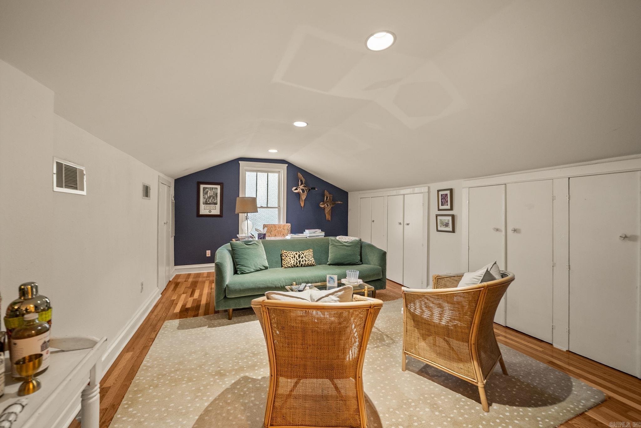 FOREST PARK - Residential