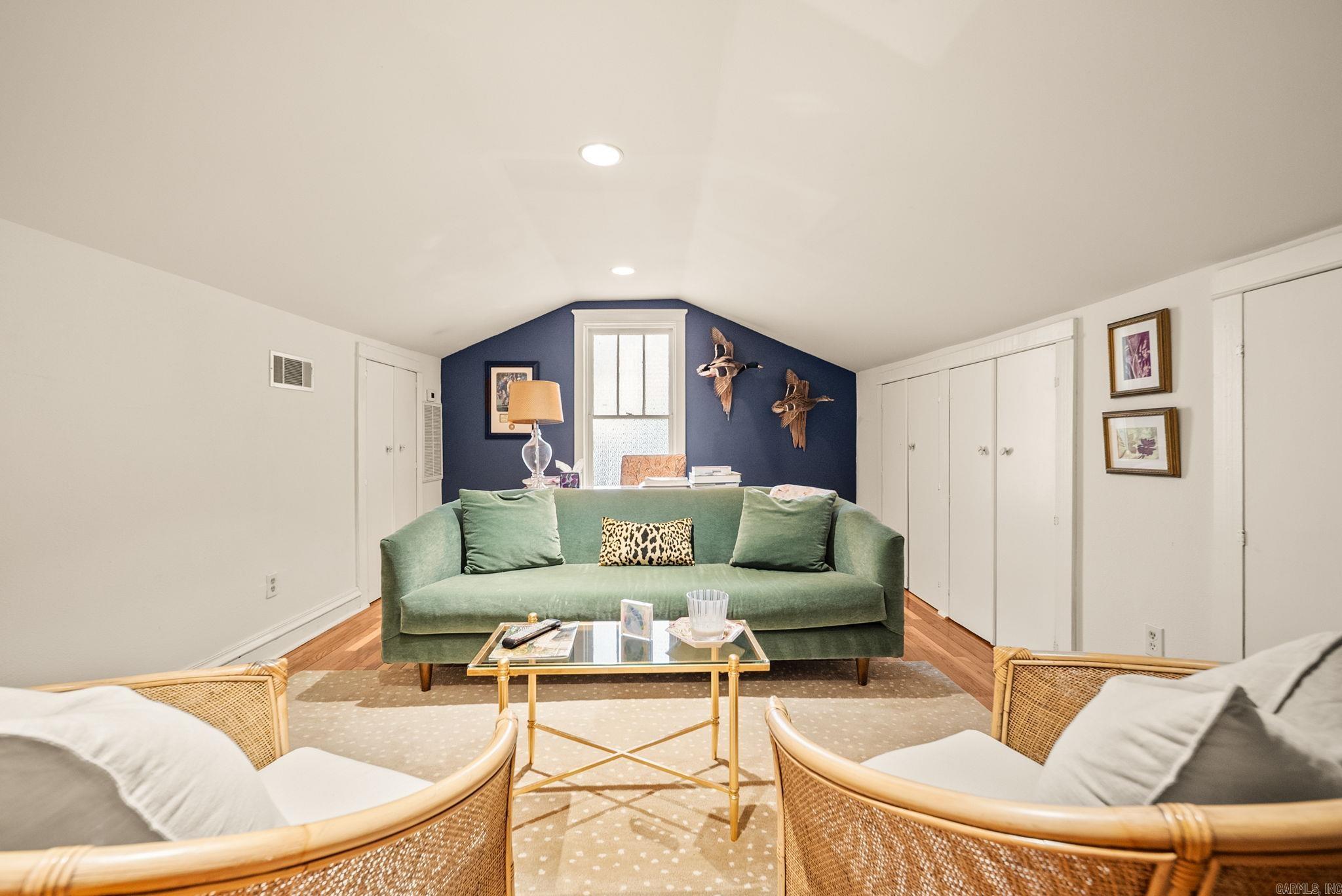 FOREST PARK - Residential