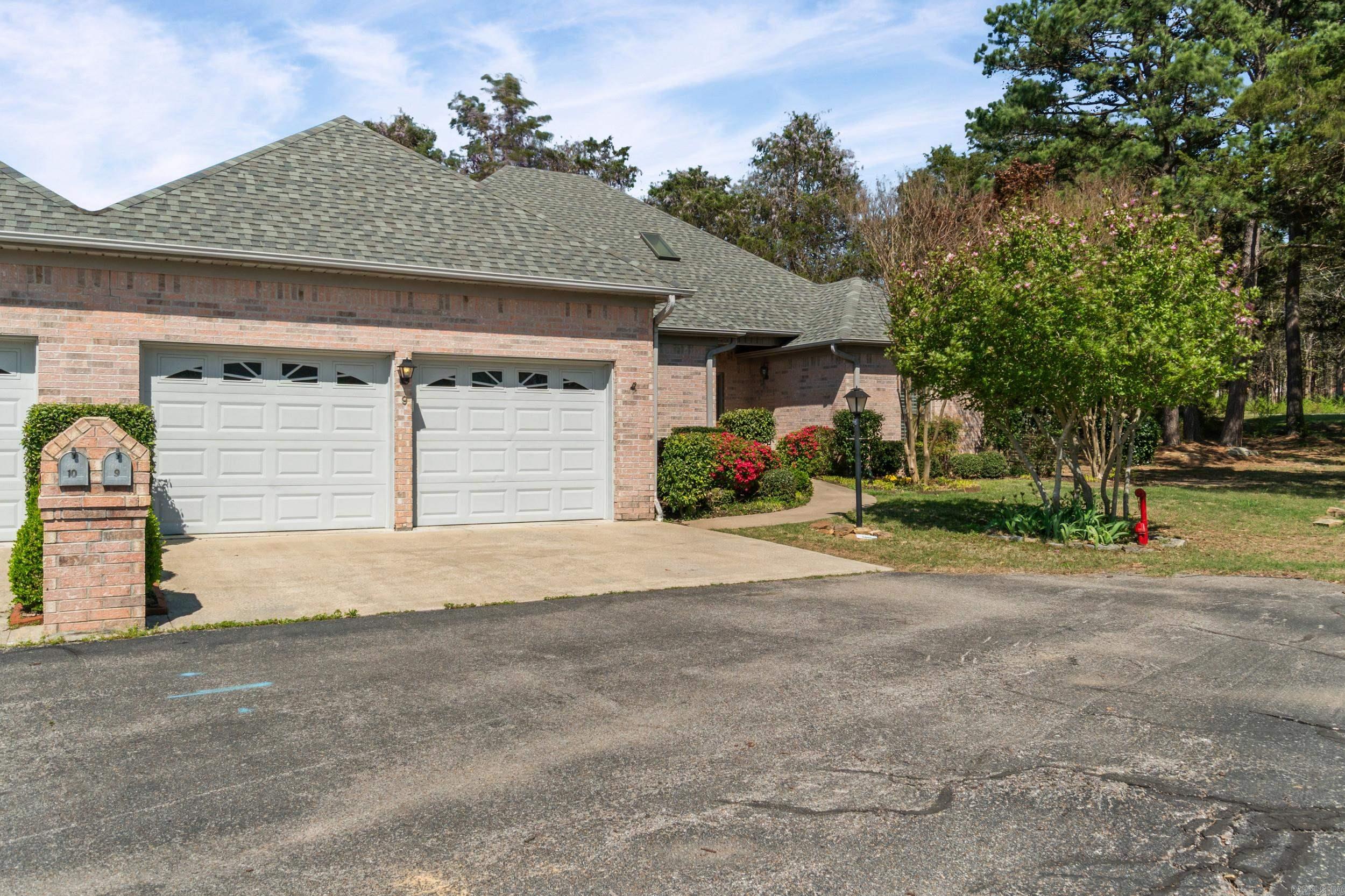 VINEGAR HILL  (H.P.R.) - Residential