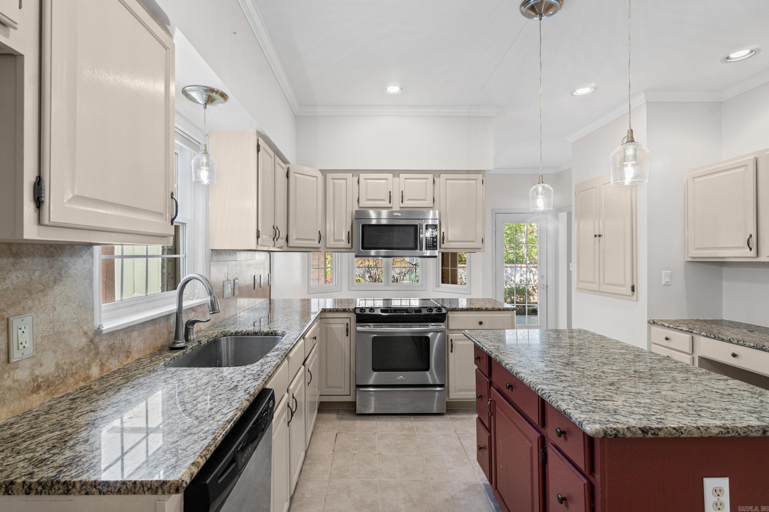 VINEGAR HILL  (H.P.R.) - Residential