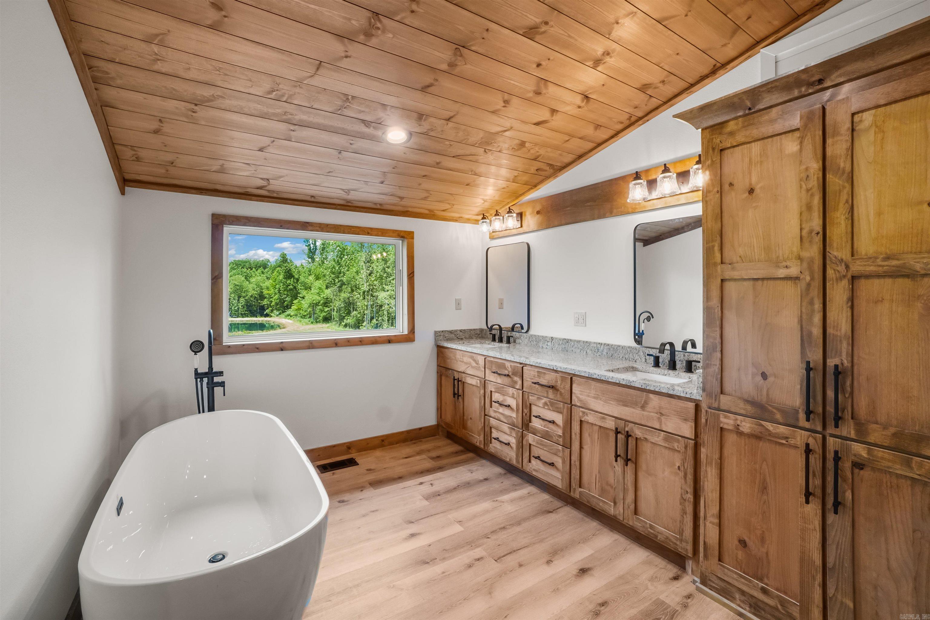 Metes & Bounds - Residential