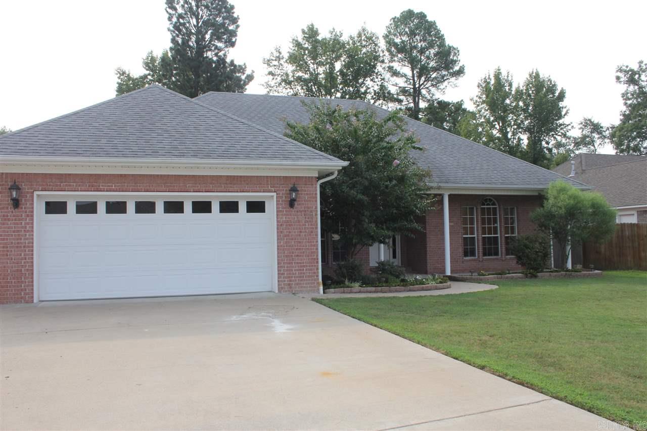 Century 21 Prestige Realty 982-7474 Apply online at c21prjxrentals.com  3 bedroom 2 bath home. Eat in kitchen & formal dining area. Large living room with fireplace. Privacy fenced back yard with covered patio.