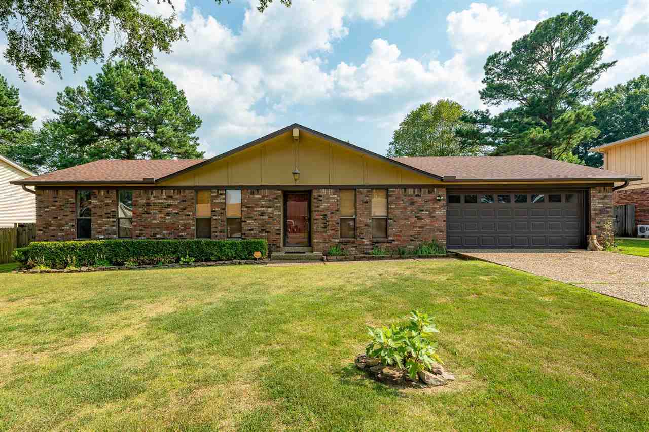 NEW LISTING ALERT!!! This beautiful 4 bed 3 bath home will not last long! Located in the Foxwood Subdivision of Jacksonville. This home features a nice eat in kitchen with double ovens, pot filler, gas range, and a lot of granite. The home has two master suites with connected laundry rooms. 2 living rooms with a huge backyard and nice patio area. New carpet will be installed in 3 bedrooms on August 17, 2021. Agents See Remarks!!!