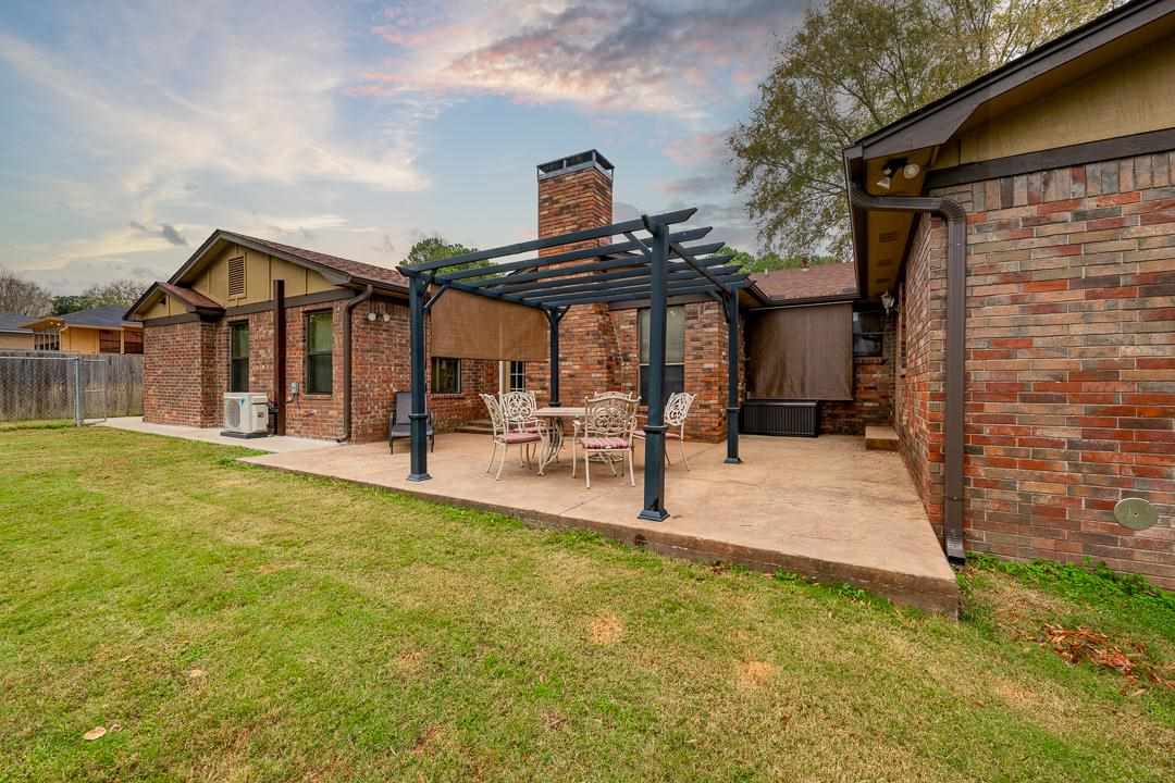 FOXWOOD J - Residential