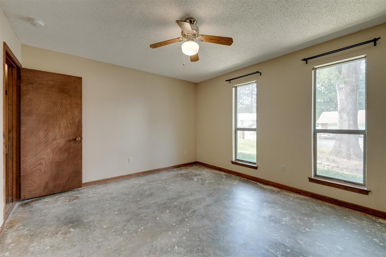 FOXWOOD J - Residential