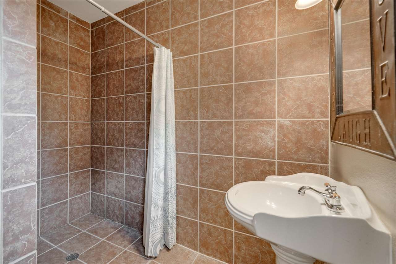 FOXWOOD J - Residential