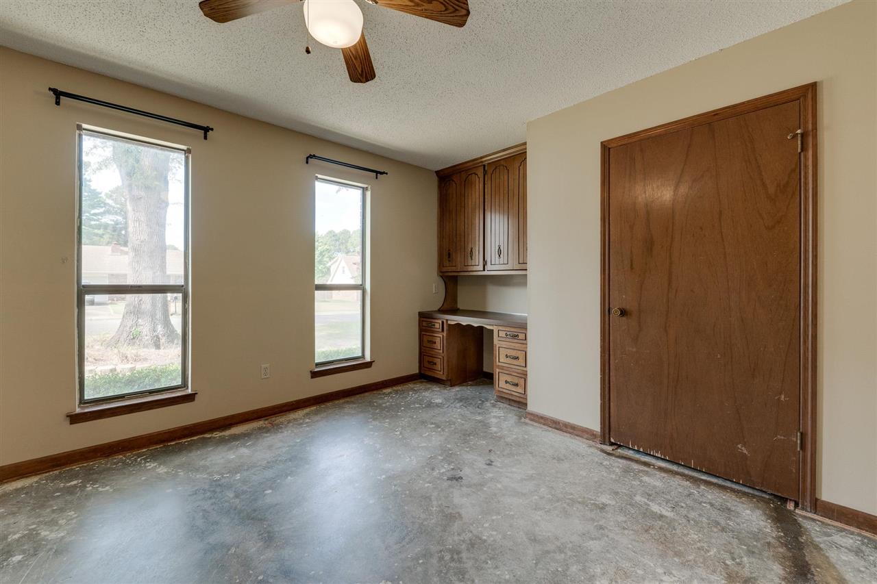 FOXWOOD J - Residential