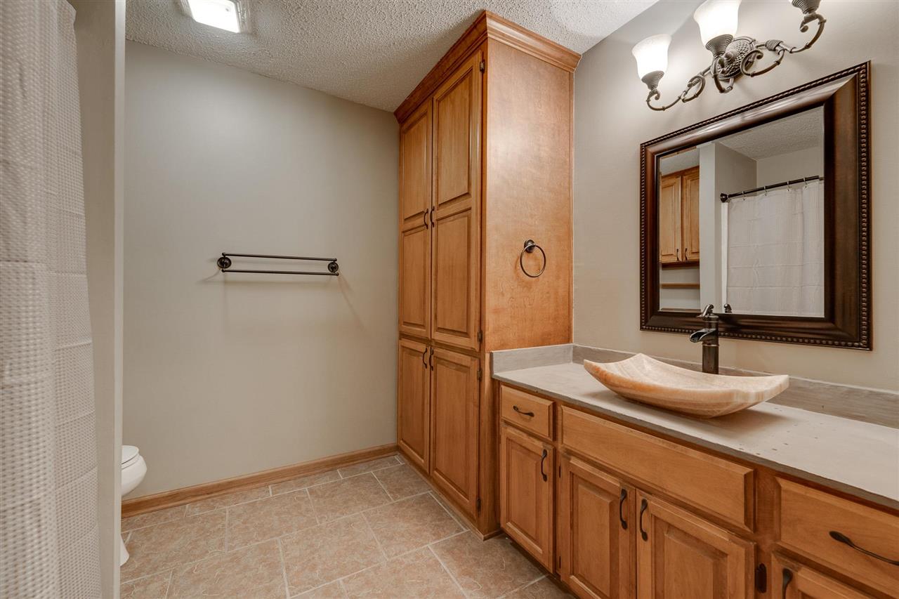 FOXWOOD J - Residential