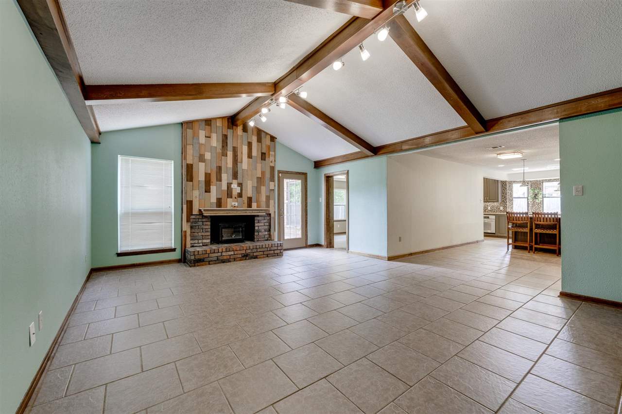 FOXWOOD J - Residential