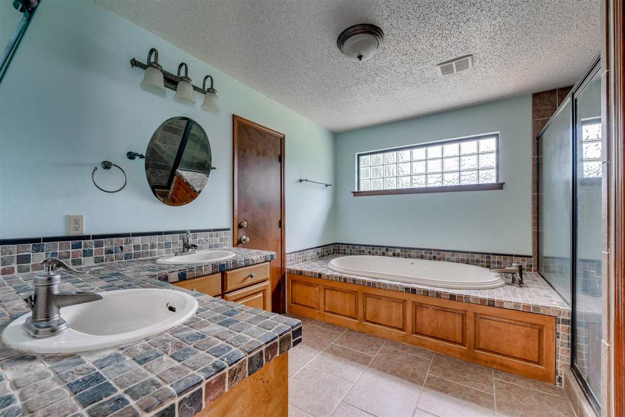 FOXWOOD J - Residential