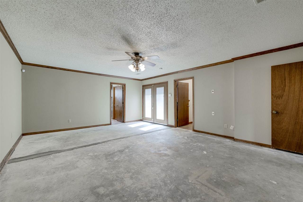 FOXWOOD J - Residential