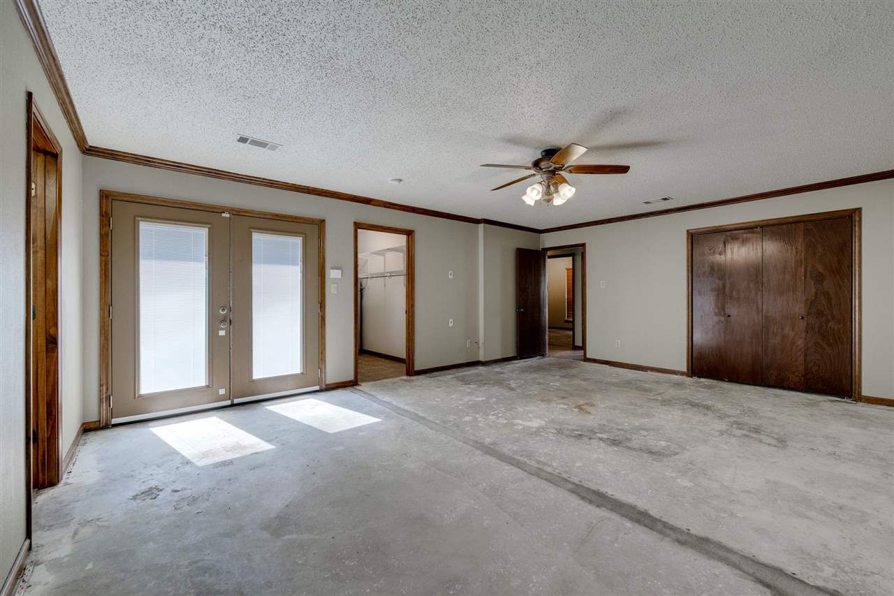 FOXWOOD J - Residential