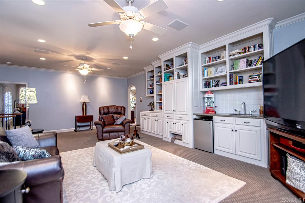 HICKORY HILLS - Residential