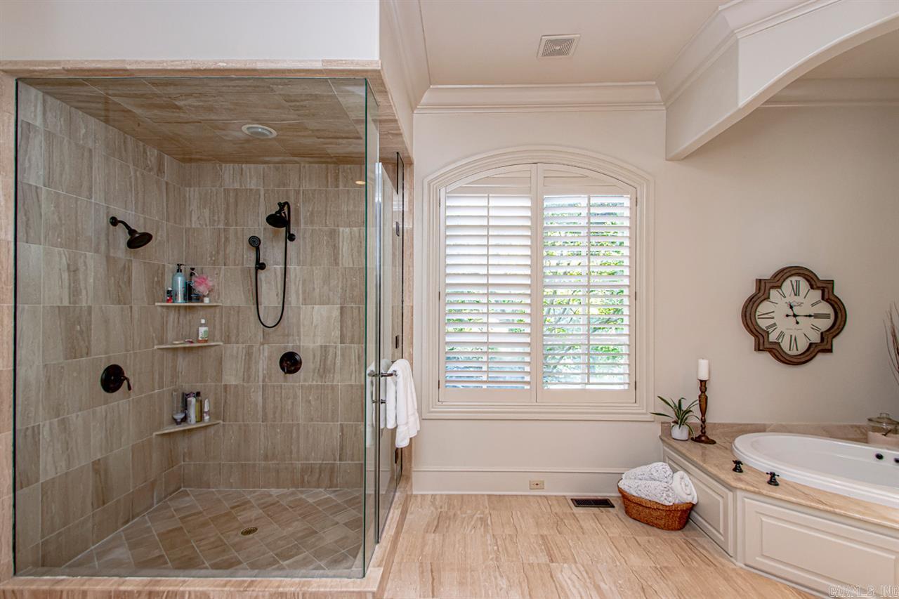 HICKORY HILLS - Residential