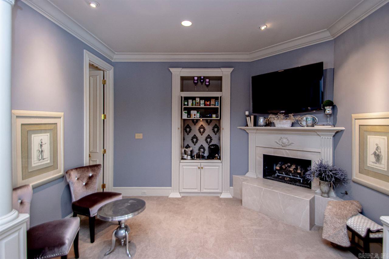 HICKORY HILLS - Residential