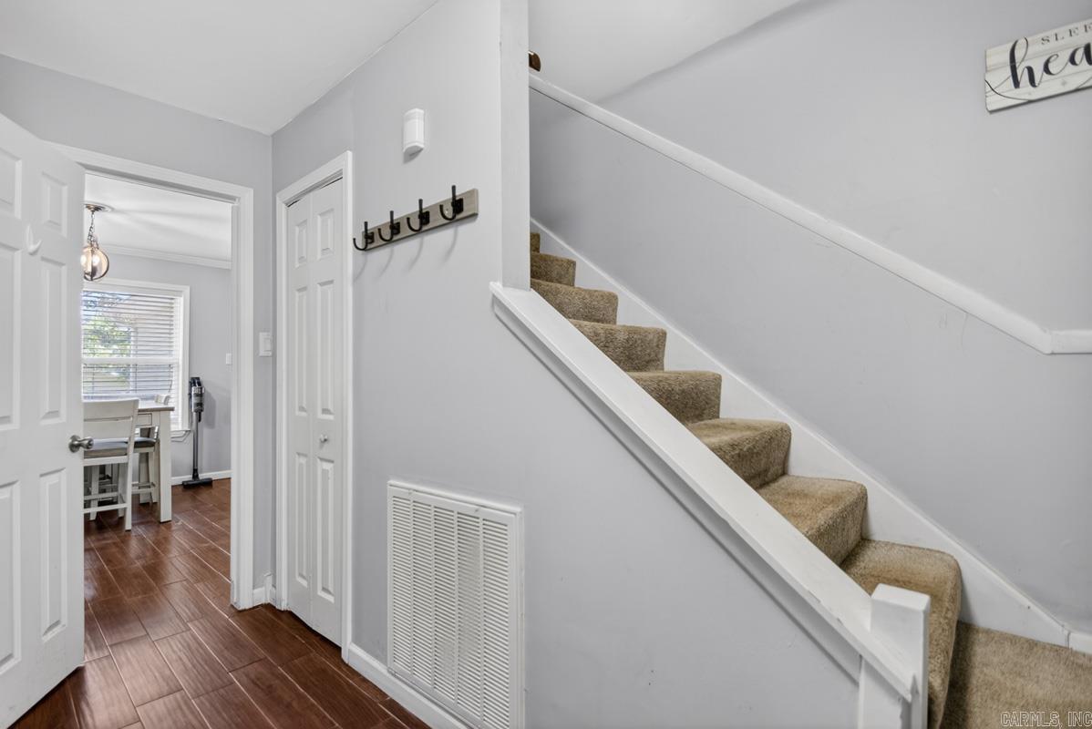INDIAN HILLS - Residential