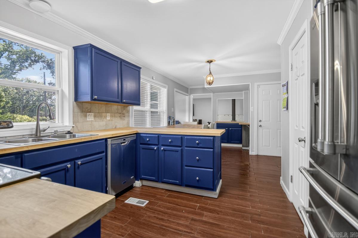 INDIAN HILLS - Residential