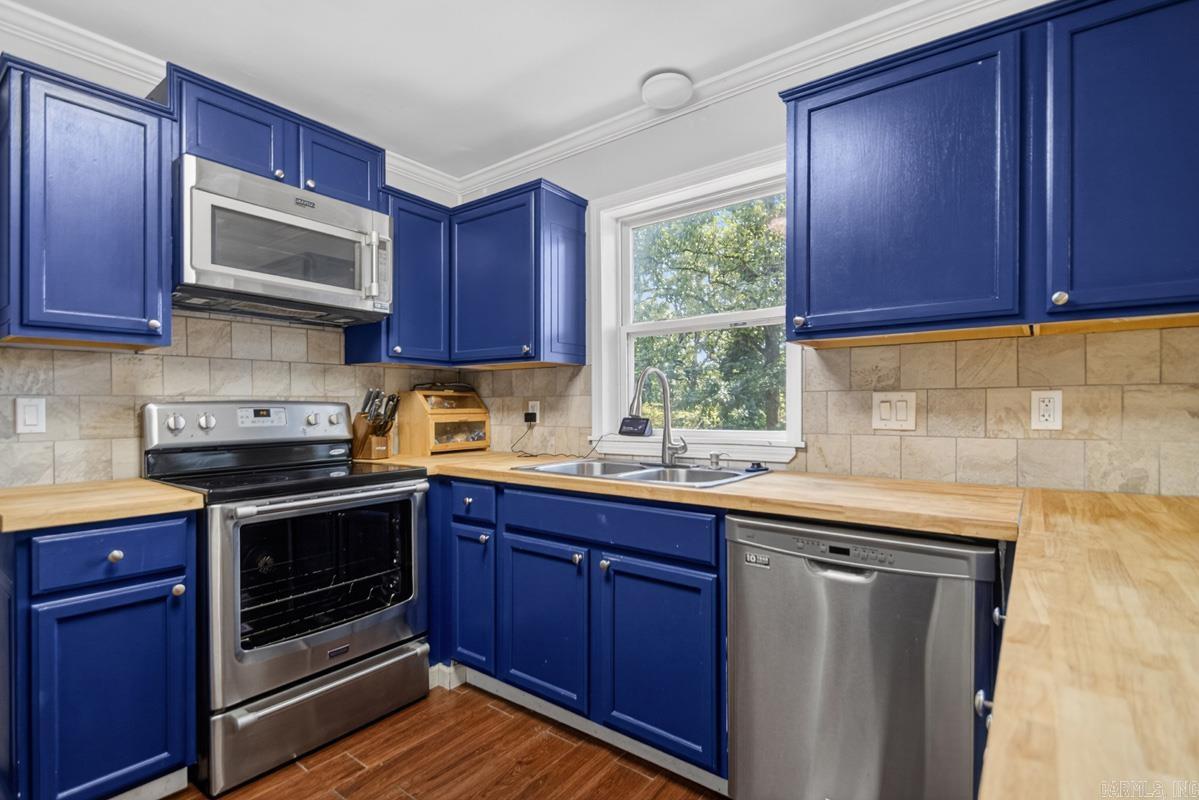 INDIAN HILLS - Residential