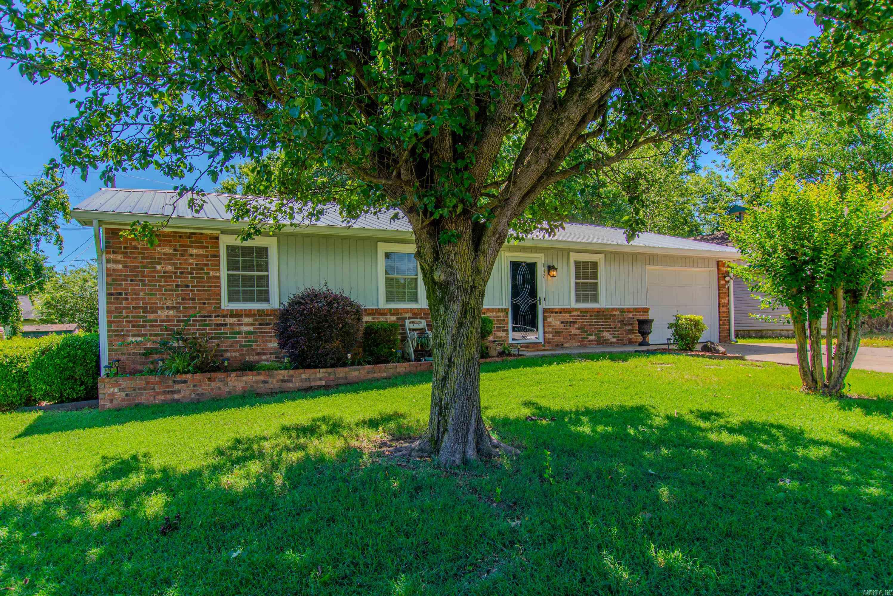 THE MEADOWS - Residential