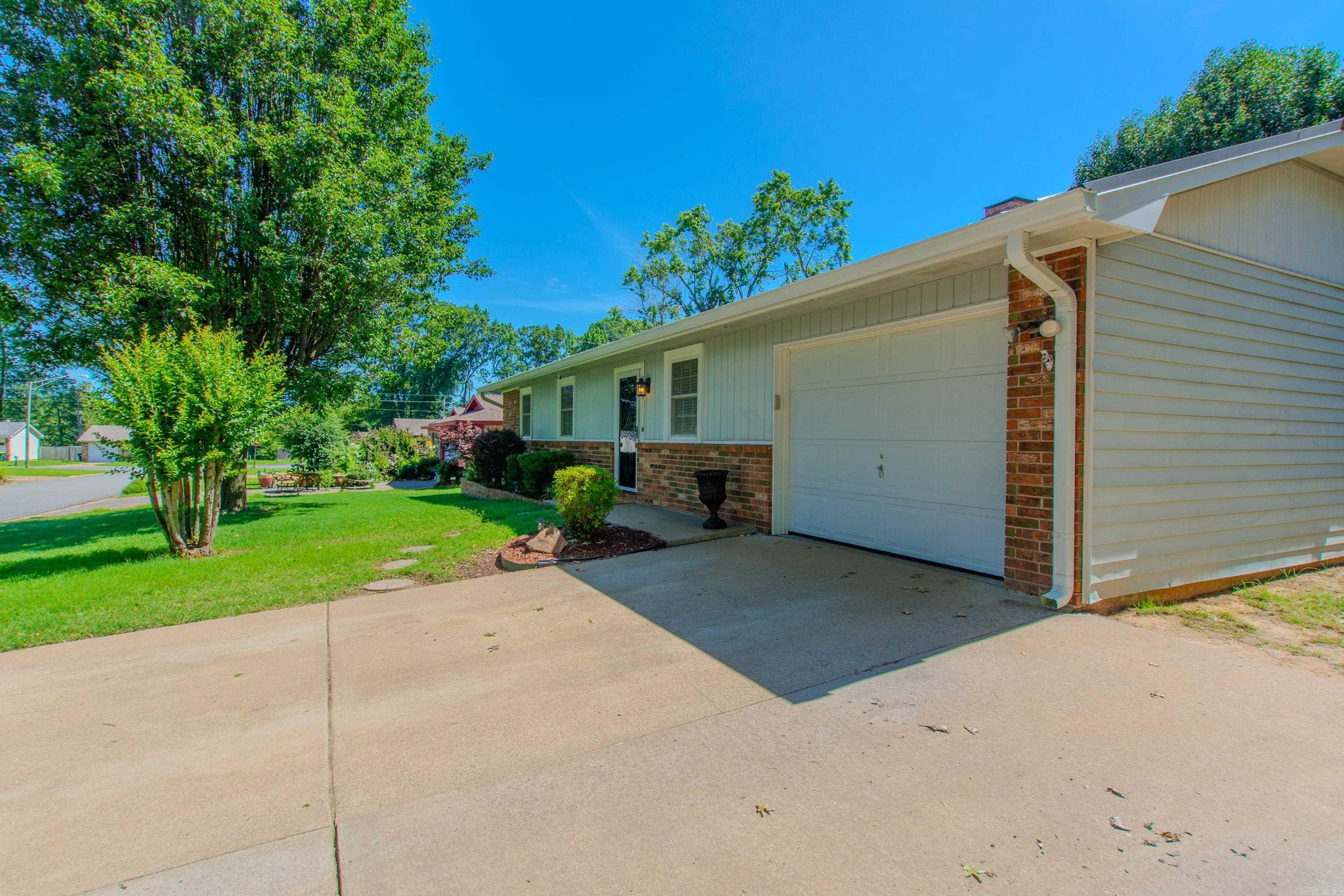 THE MEADOWS - Residential