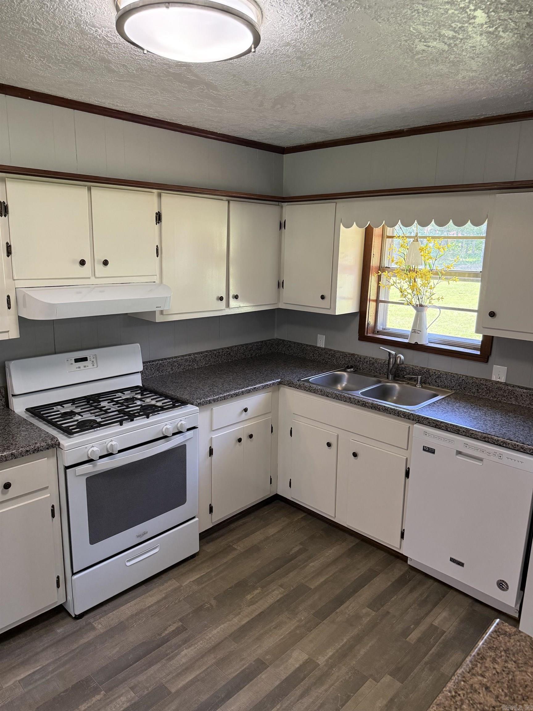 BEE BRANCH ESTATES - Residential