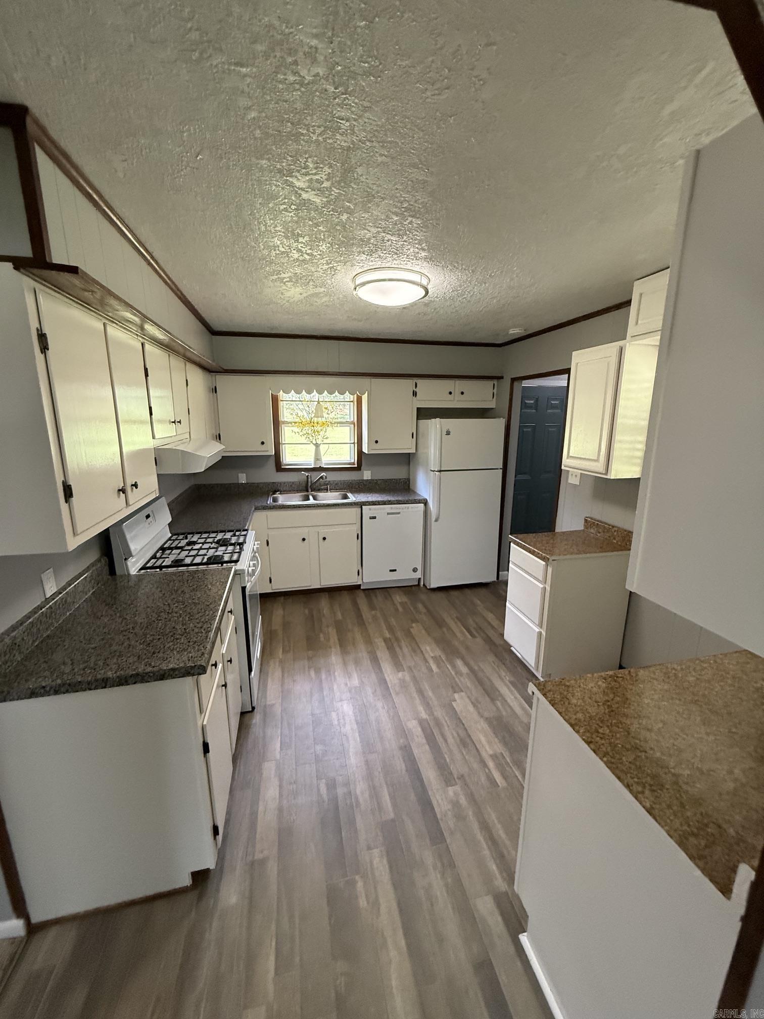 BEE BRANCH ESTATES - Residential