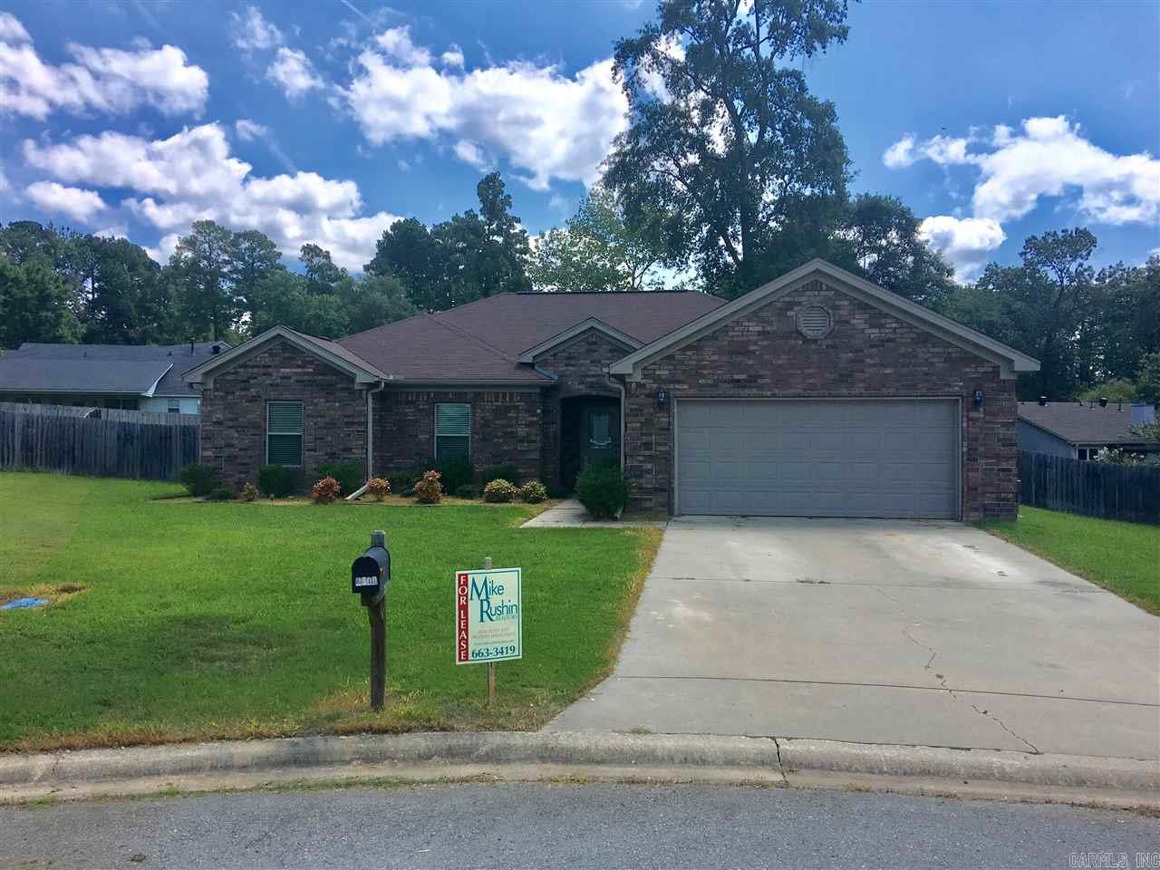 Wonderful family home in a quiet neighborhood!