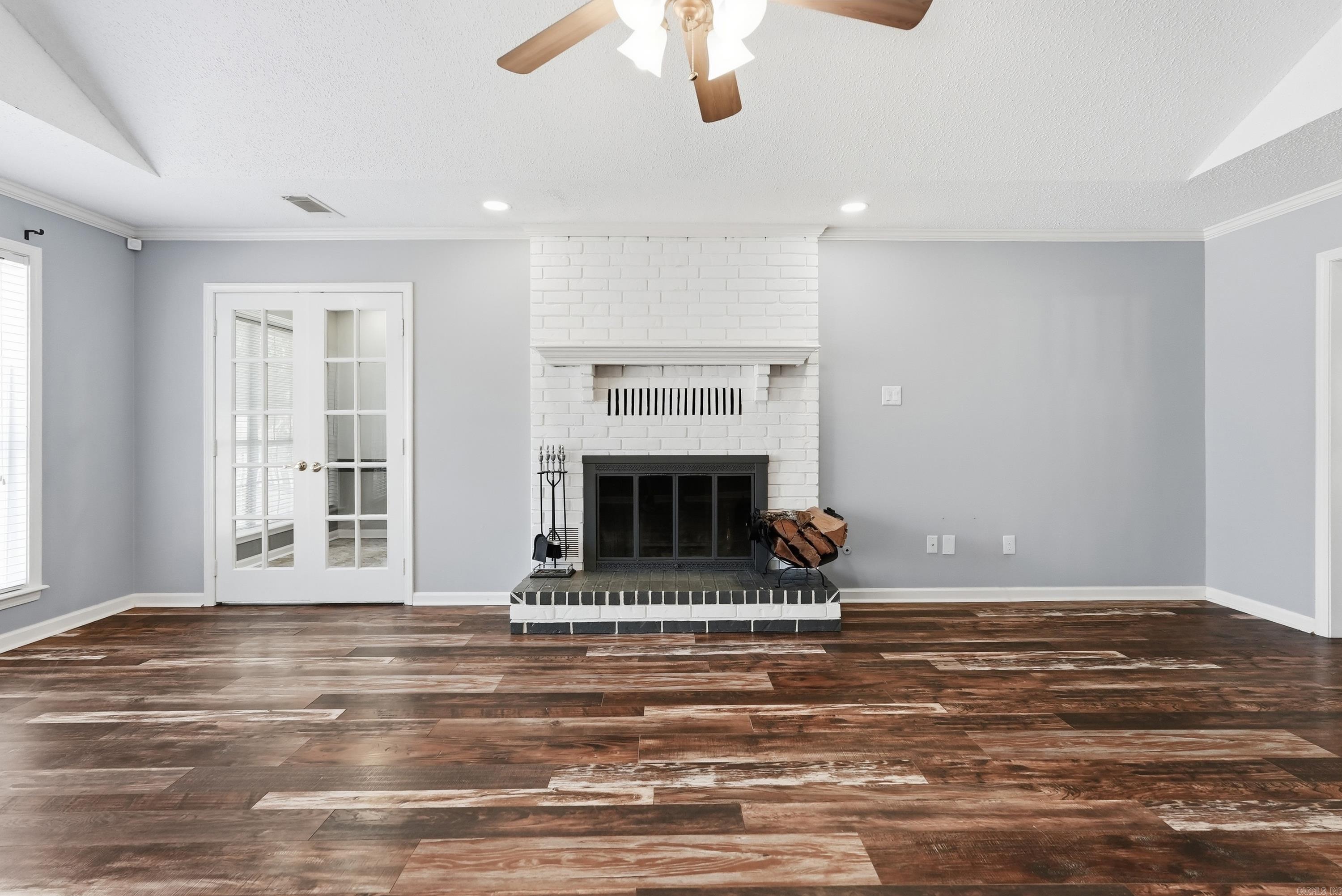 EDGEWATER ADDN - Residential