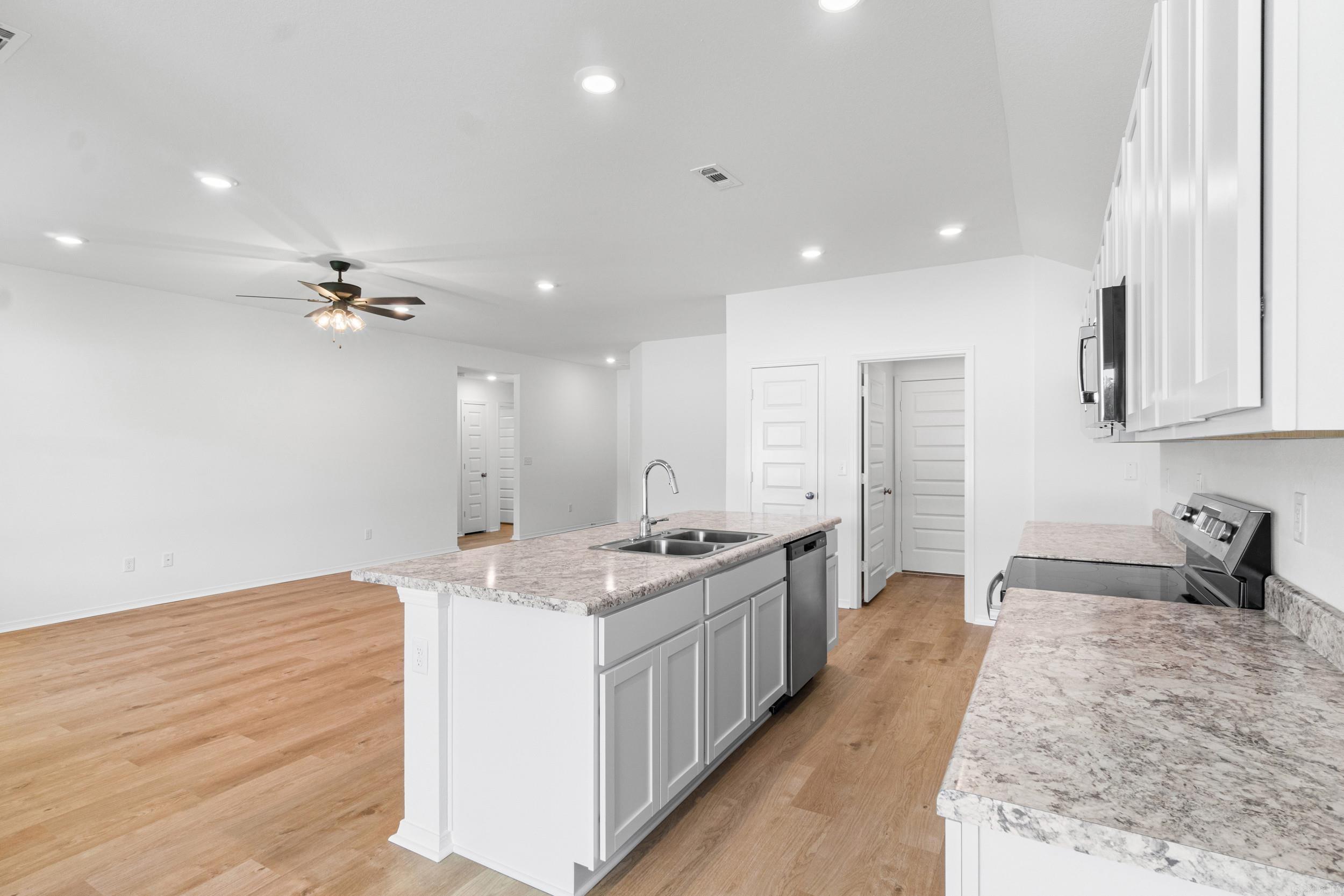 SPRINGLAKE TRAILS - Residential
