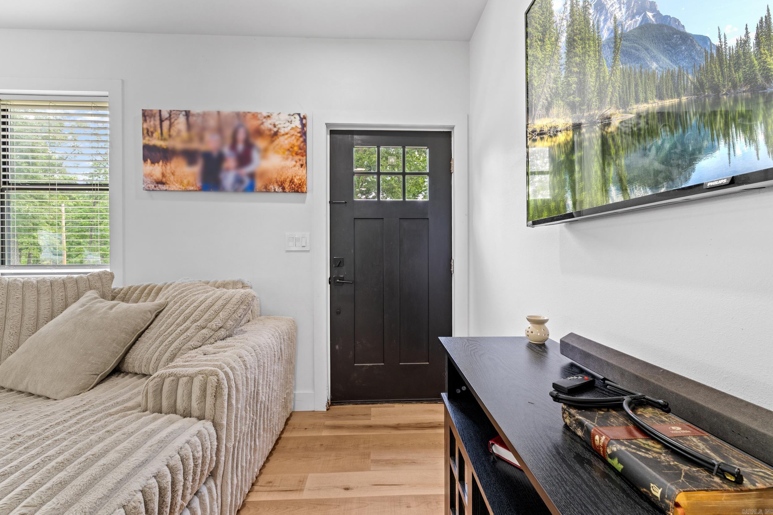 OAK KNOLL - Residential