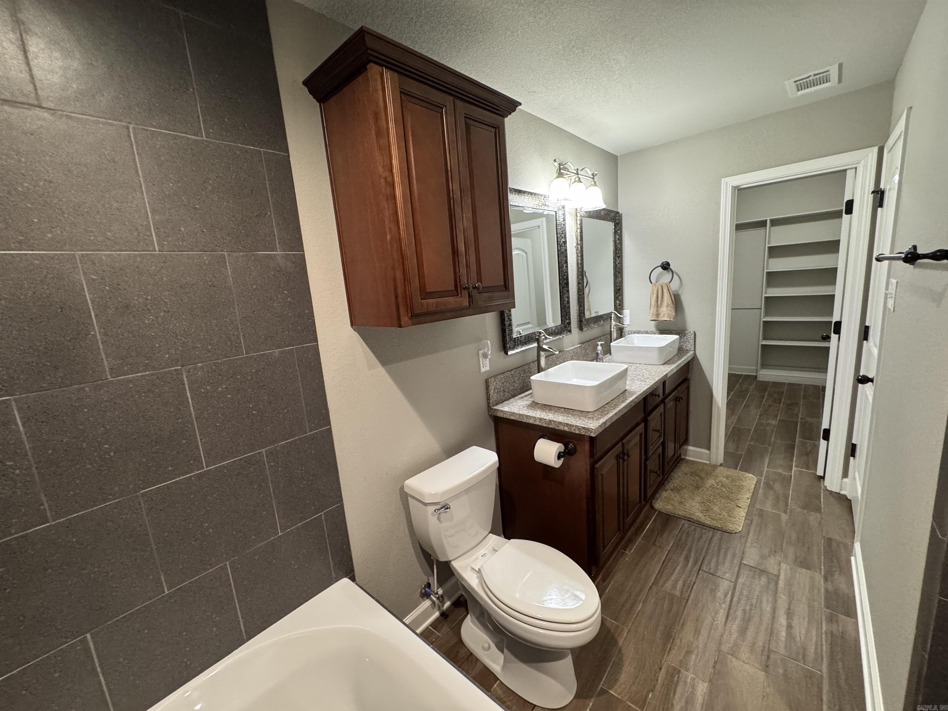 BOBWHITE - Residential