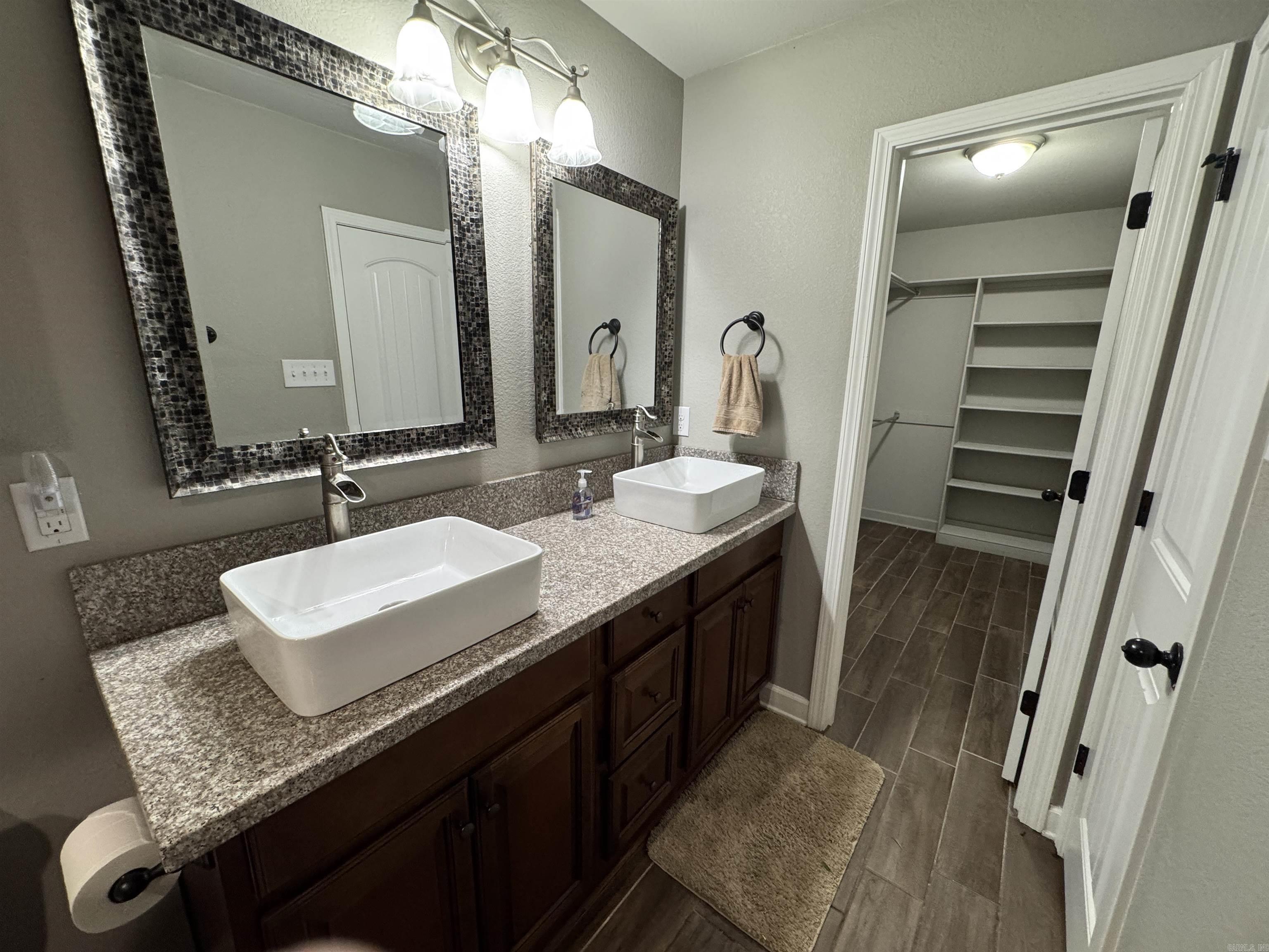 BOBWHITE - Residential