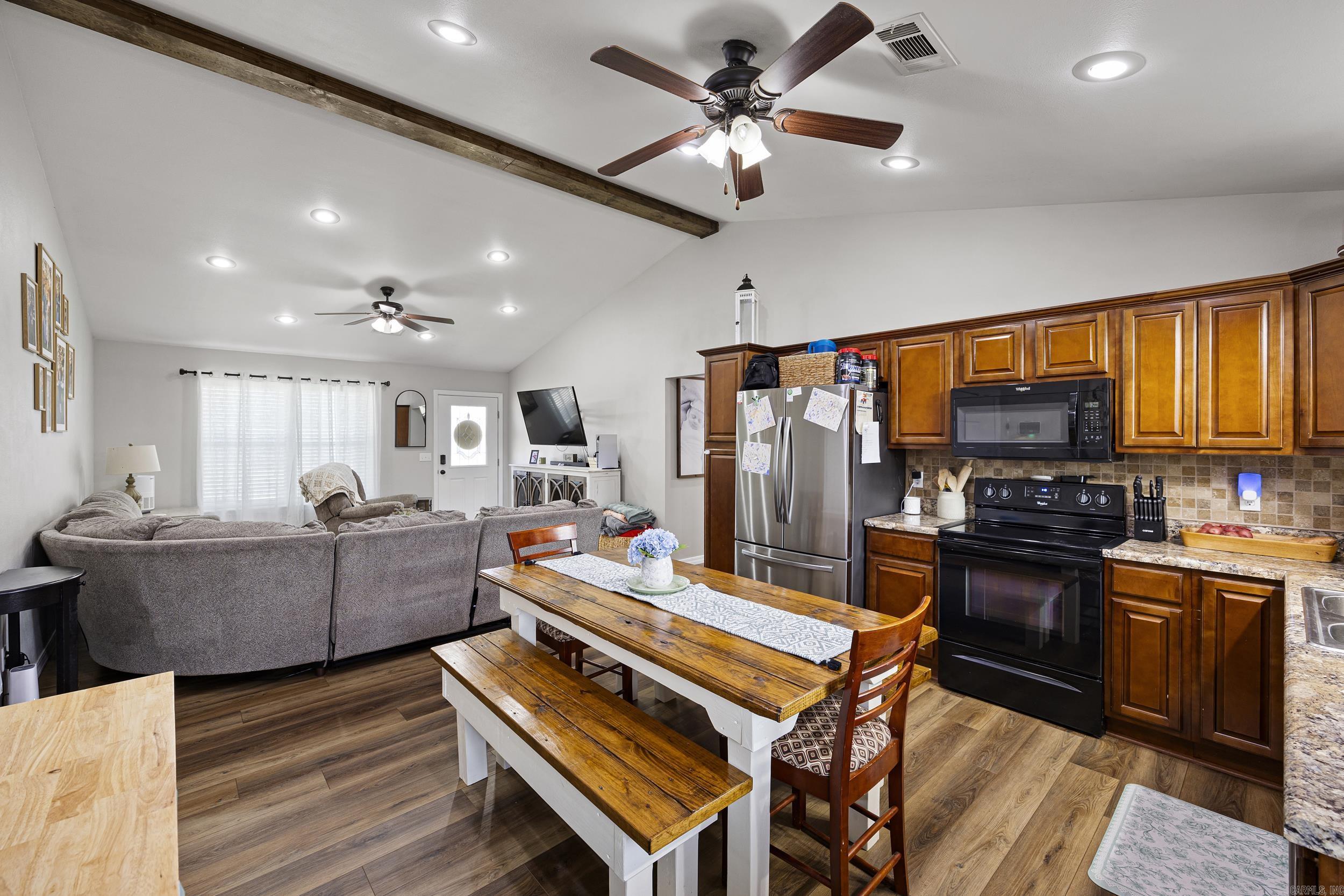 COCANOUGHERS CORNER - Residential